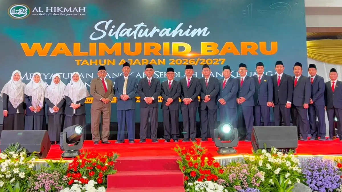 KOMPAK: Keluarga besar Yayasan Lembaga Pendidikan Islam Al Hikmah Surabaya menggelar Silaturahmi Wali Murid baru KB-TK hingga SMA.