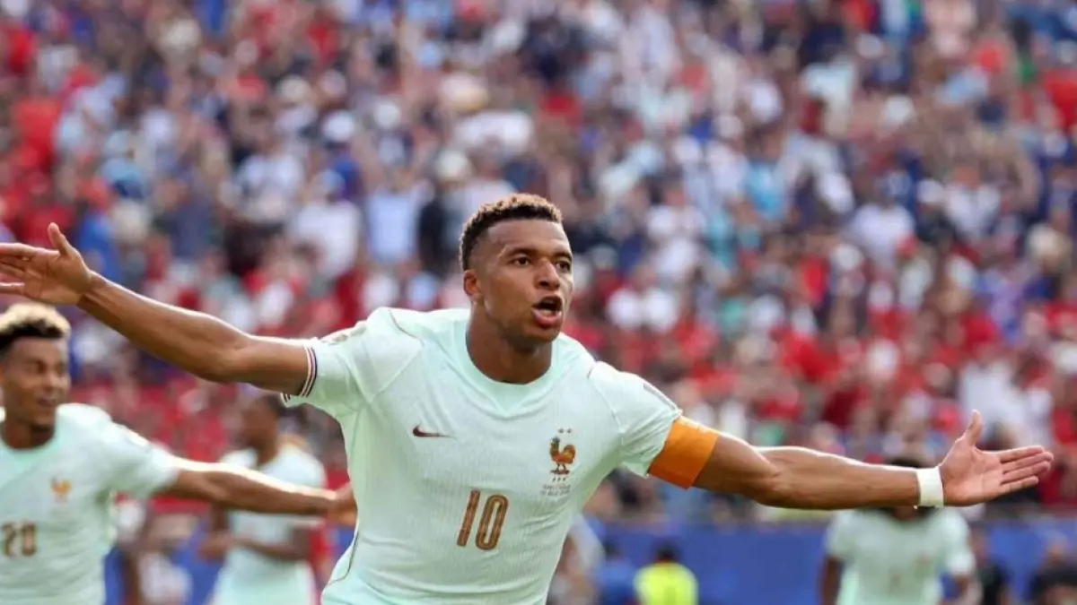 Kylian Mbappe masih bersemangat kejar top skor. (ESPN) 