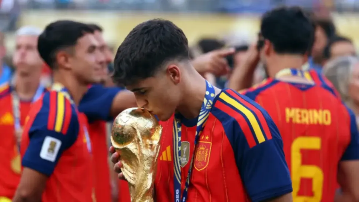 Pau Cubarsi, anak muda yang luar biasa dimiliki La Roja Spanyol. (Al Jazeera/Hannah Mckay/Reuters]