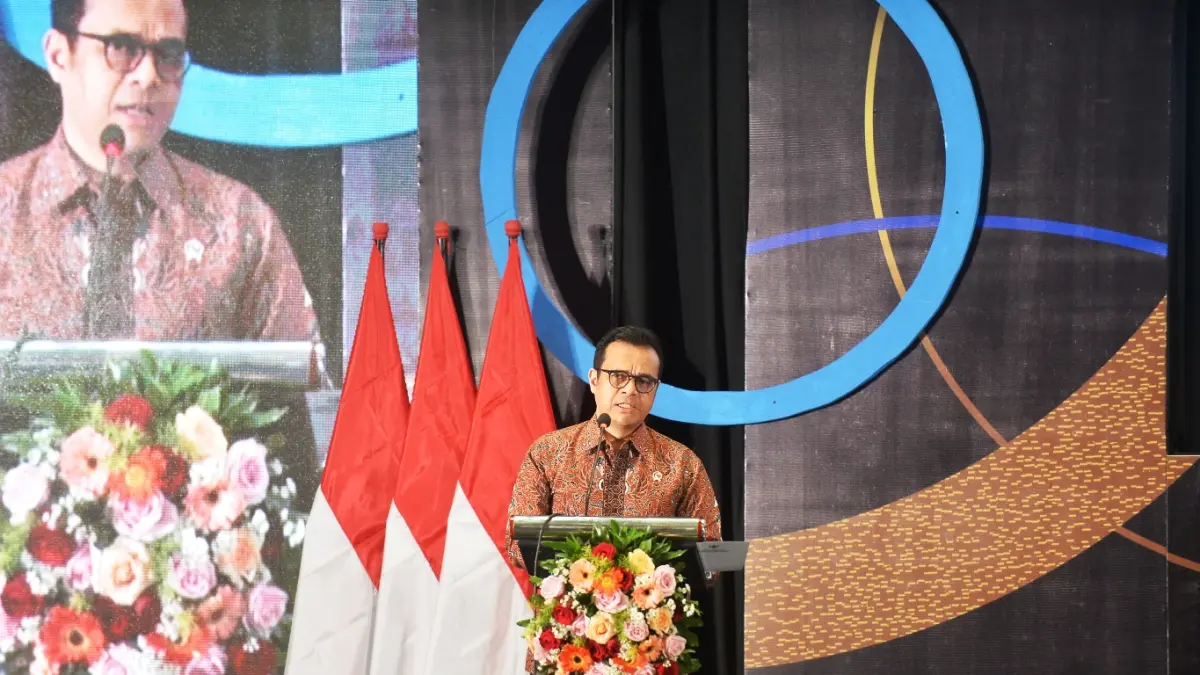 Wakil Menteri Komunikasi dan Digital, Nezar Patria saat menhadiri Radar Surabaya Award 2025.
