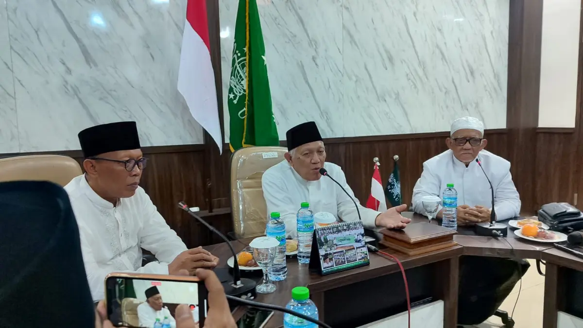 DICALONKAN: Ketua PWNU Jawa Timur KH Abdul Hakim Mahfudz atau Gus Kikin menyatakan kesiapannya untuk maju kembali sebagai salah satu kandidat Ketua Umum PBNU dalam Muktamar NU ke-35.(IST/RADAR SURABAYA)