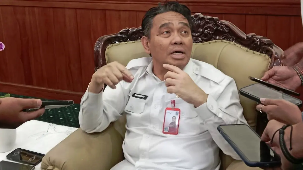 Kepala Dinas Pekerjaan Umum (PU) Bina Marga Provinsi Jawa Timur Edy Tambeng Widjaja