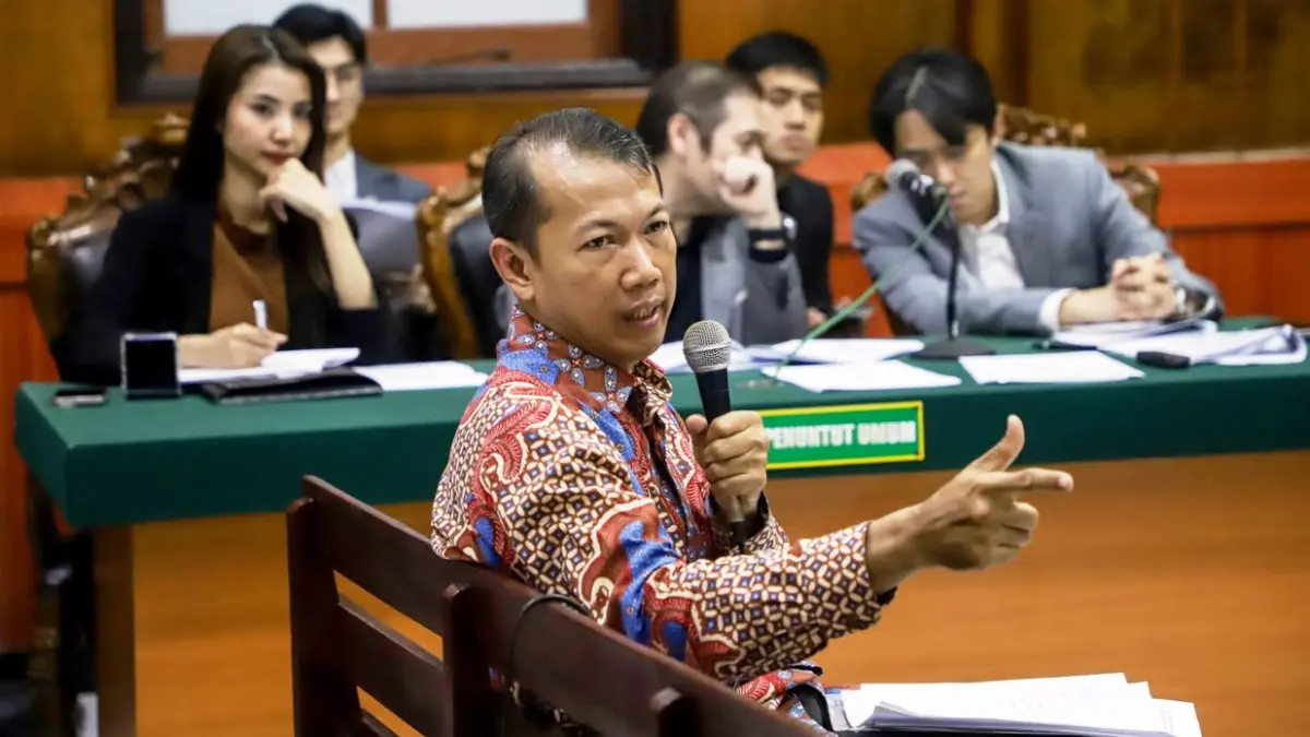 Ahli akuntansi keuangan dari Universitas Airlangga, Prof. Zaenal Fanani