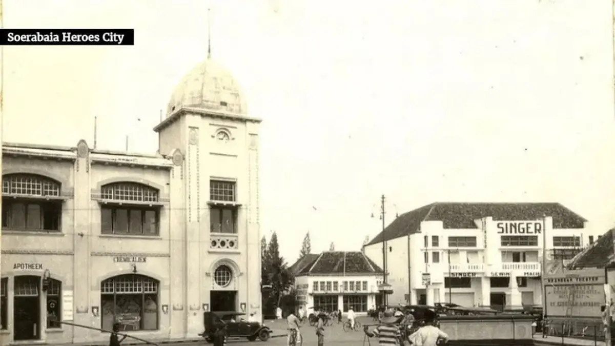 Gedung tua yang pernah dijadikan Bioskop Queen dan King di Alun-Alun Contong Surabaya. (IST)