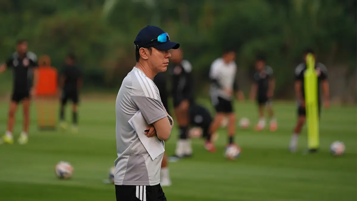 Shin Tae-yong akui skuad Persija Jakarta masih belum optimal Jepang hadapi Persebaya. (I-League) 