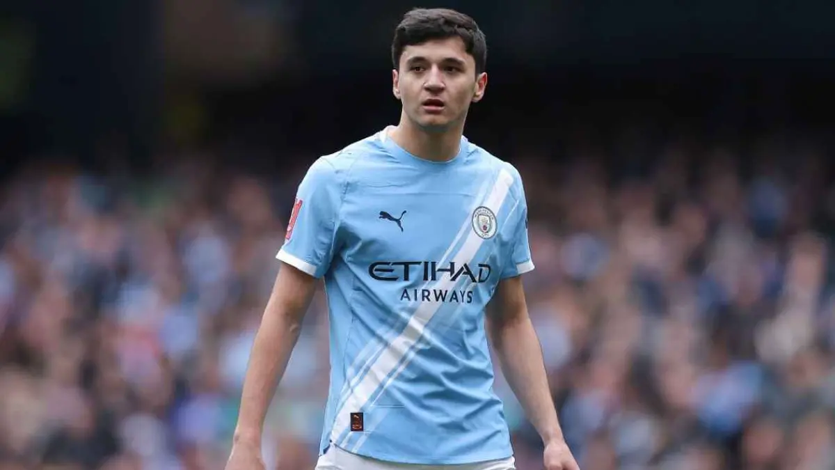 "Abdukodir Khusanov menjalani musim yang menjadi titik balik dalam kariernya pada musim lalu dan berharap dapat menjadi salah satu pemain kunci dalam skuad asuhan Enzo Maresca.(ESPN/James Gill/Danehouse/Getty Images.). 