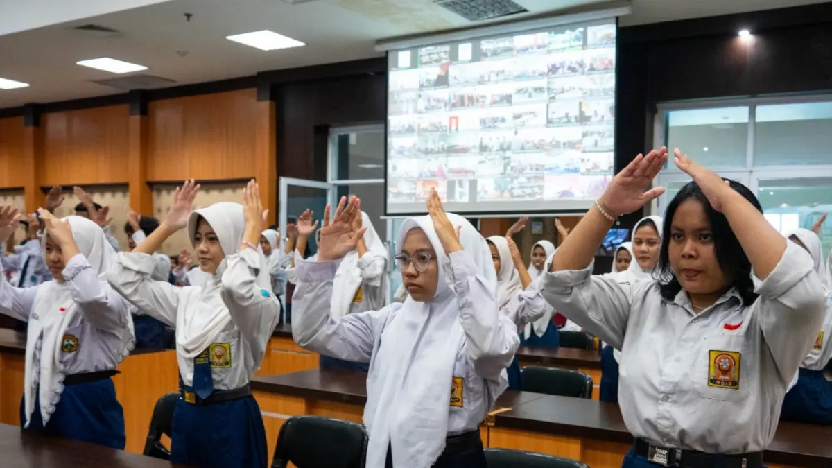 Sejumlah siswa Sekolah Rakyat di Surabaya terlihat antusias belajar.&nbsp;(Andy Satria/Radar Surabaya)