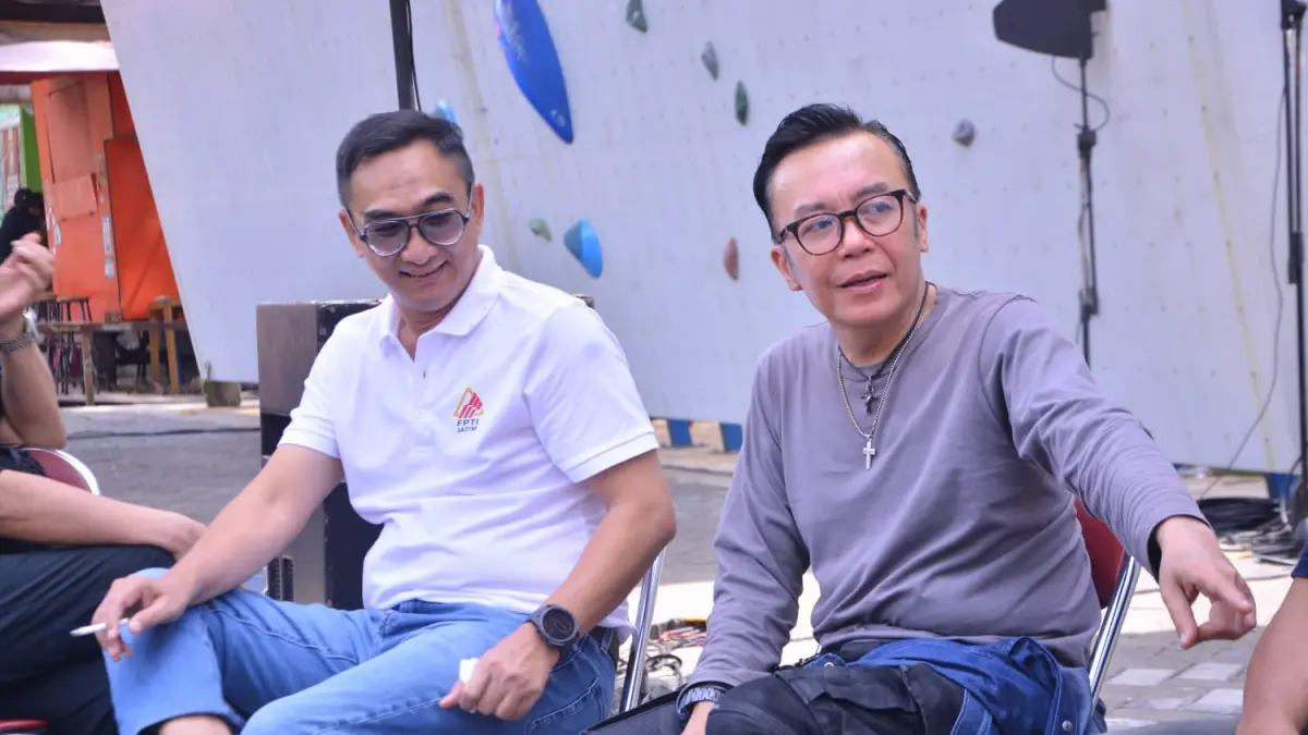 Henky Irawan dan Ari lasso.(Andy Satria)