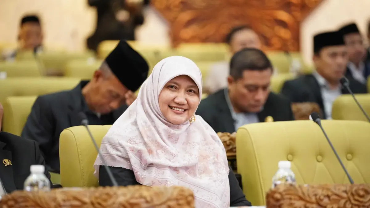 Ketua Fraksi PKS DPRD Jatim Lilik Hendarwati