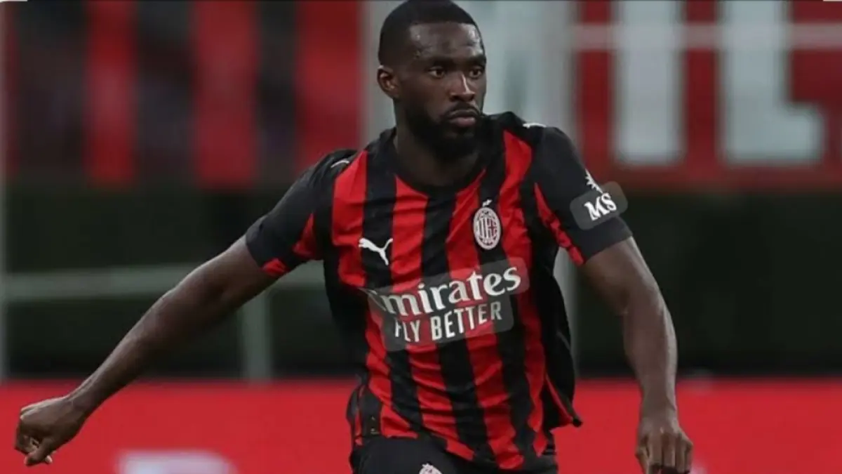 Fikayo Tomori diinginkan Liverpool. (BBC(