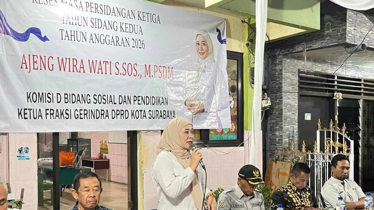 Anggota DPRD Kota Surabaya Ajeng Wira Wati saat menggelar reses di Kecamatan Genteng. (IST)