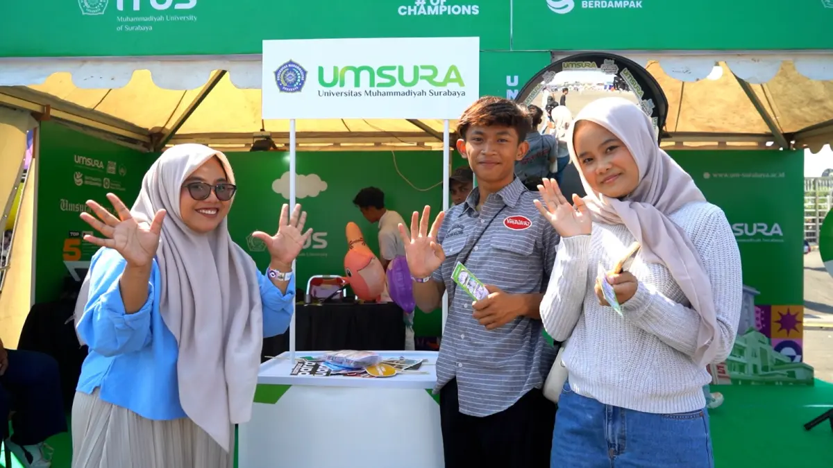 HADIR LEBIH DEKAT: Universitas Muhammadiyah Surabaya membuka ruang konsultasi pendidikan bagi pengunjung Sound of Downtown 2026, sekaligus menghadirkan berbagai penawaran menarik bagi calon mahasiswa.(IST/RADAR SURABAYA)