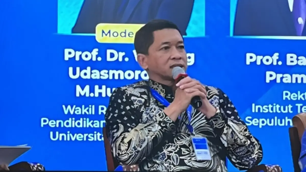Rektor Institut Teknologi Sepuluh Nopember (ITS), Prof. Dr. (HC) Ir. Bambang Pramujati, S.T., M.Sc.Eng., Ph.D.,