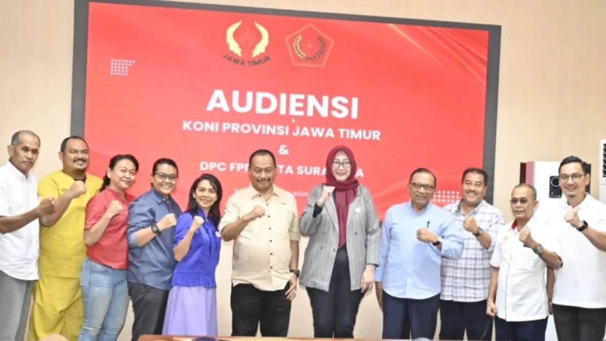 Ketua Umum KONI Jatim Muhammad Nabil menerima audiensi Ketua DPC FPPI Kota Surabaya, Nenny W. Gunarso. (Humas) 