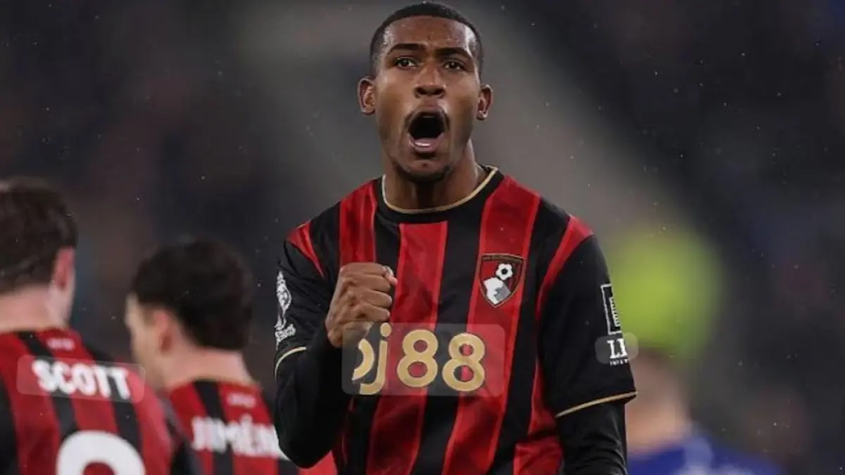 Rayan Vitor Simplicio Rocha disiapkan bila Liverpool gagal datangkan Bradley Barcola. (BBC) 