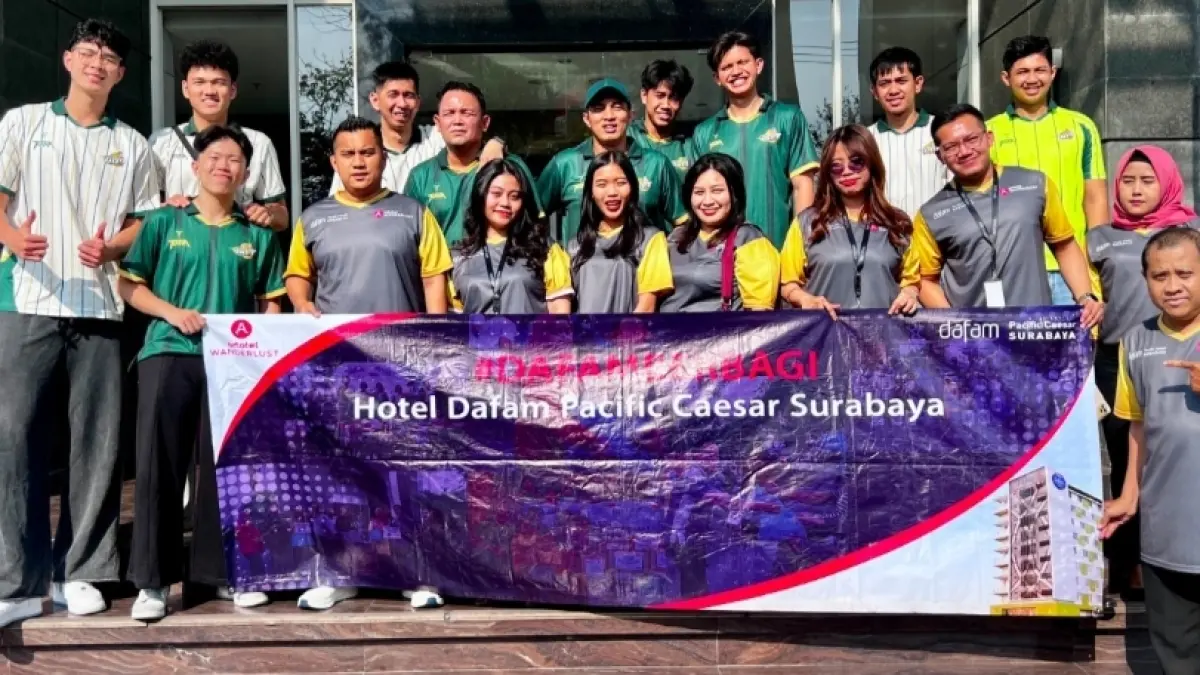 HUT Ke-9, Hotel Dafam Pacific Caesar Surabaya Berbagi di Panti Asuhan Bersama Tim Basket. (Nurul) 