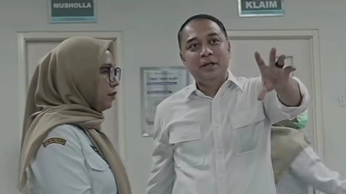 Wali Kota Surabaya Eri Cahyadi saat sidak di RSUD Soewandhie. (IST)