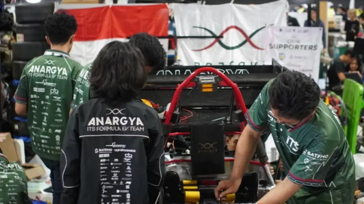Keterangan: Mobil formula listrik Mark 6.0 karya Tim Anargya ITS saat berlaga pada FSAE Japan 2026. (Istimewa) 