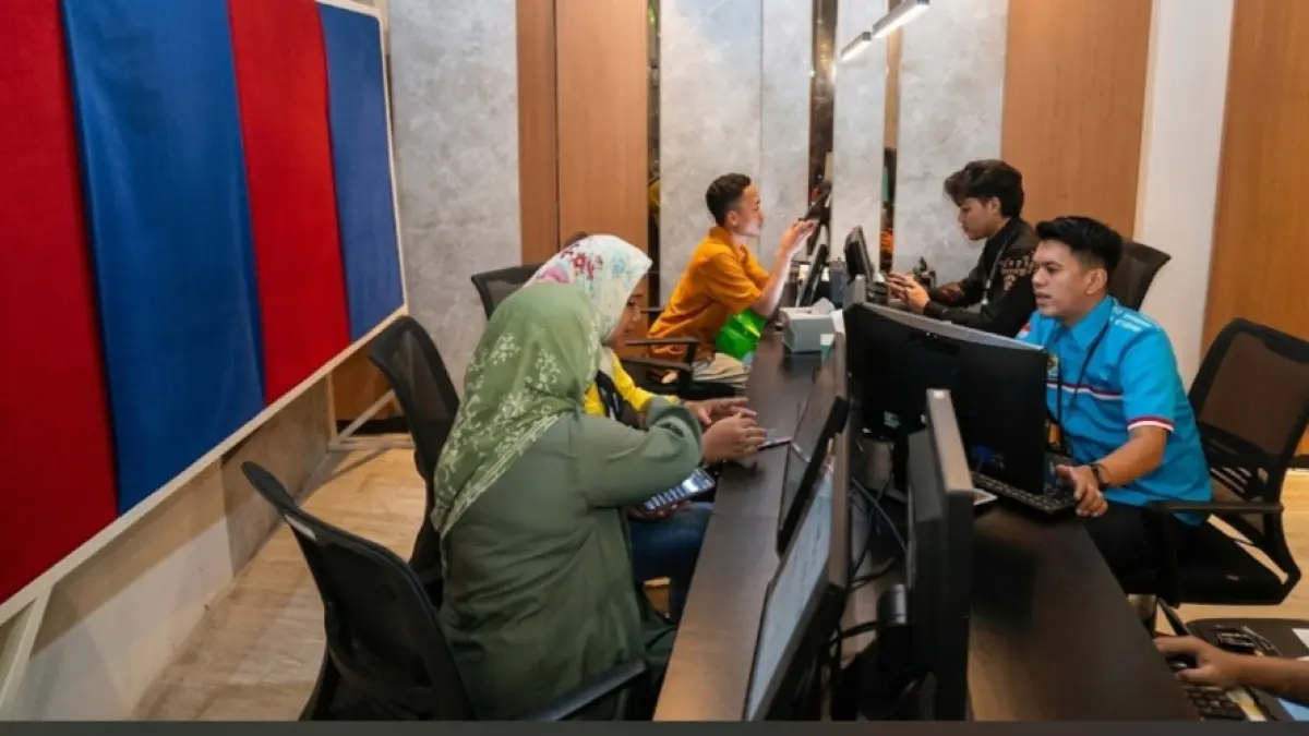 Disdukcapil Siapkan Dokumen Digital Penduduk Nonpermanen. 
