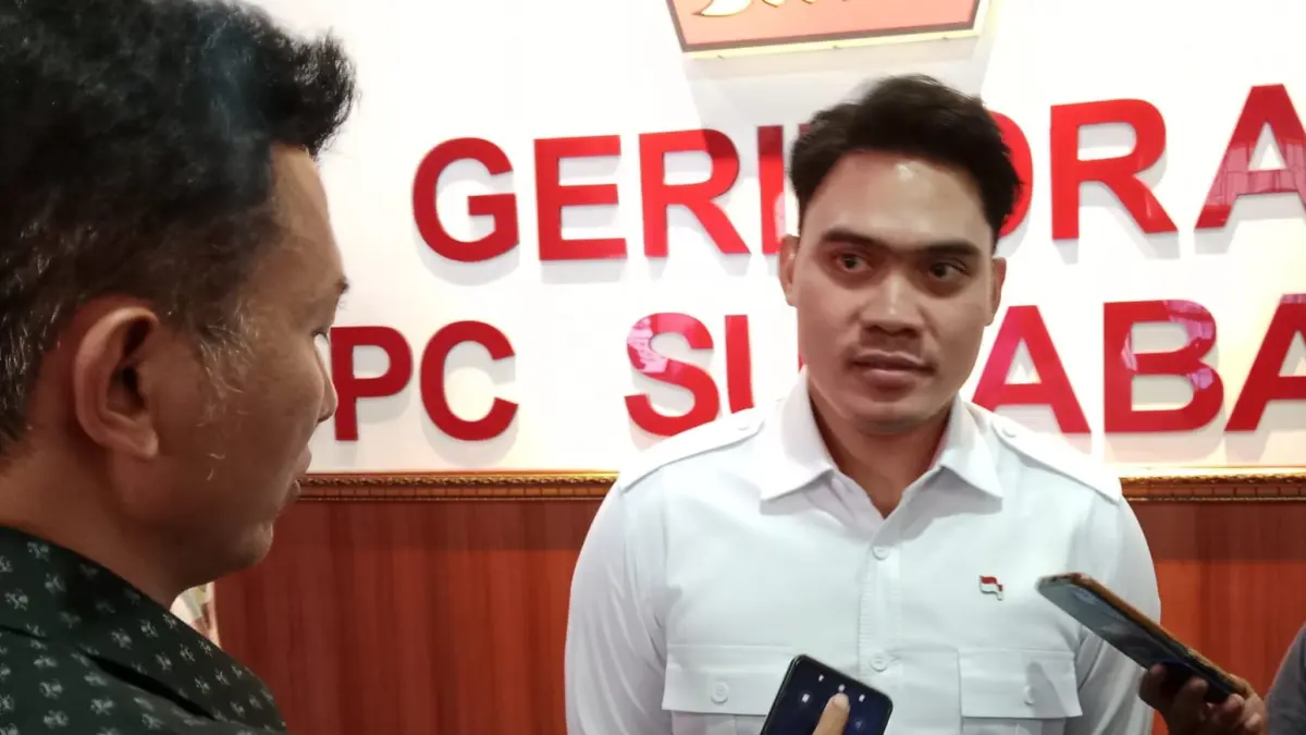 PERINGATI: Ketua DPC Partai Gerindra Surabaya Cahyo Harjo Prakoso meminta HUT RI ke-81 menjadi momentum memperkuat nasionalisme melalui aksi nyata. (IST/RADAR SURABAYA)