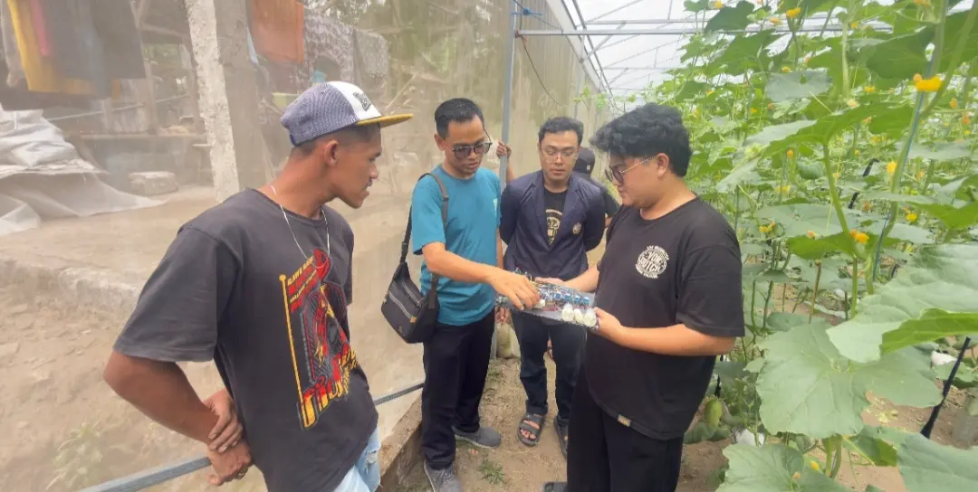 Tim dosen dan mahasiswa UWP mengembangkan konsep Smart Greenhouse Melon berbasis IoT untuk membantu petani memantau kondisi lingkungan dan tanaman secara lebih presisi.