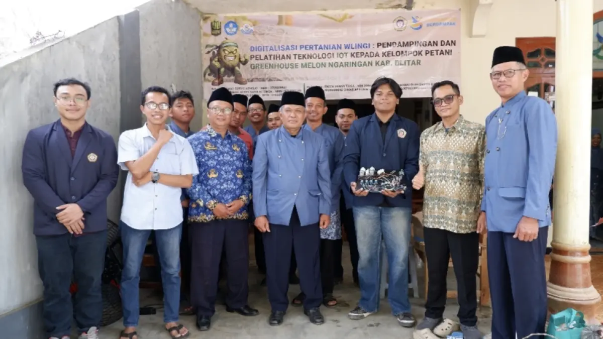 Universitas Wijaya Putra (UWP) Surabaya mendorong transformasi pertanian di pedesaan melalui penerapan teknologi Internet of Things (IoT) pada budi daya melon premium.