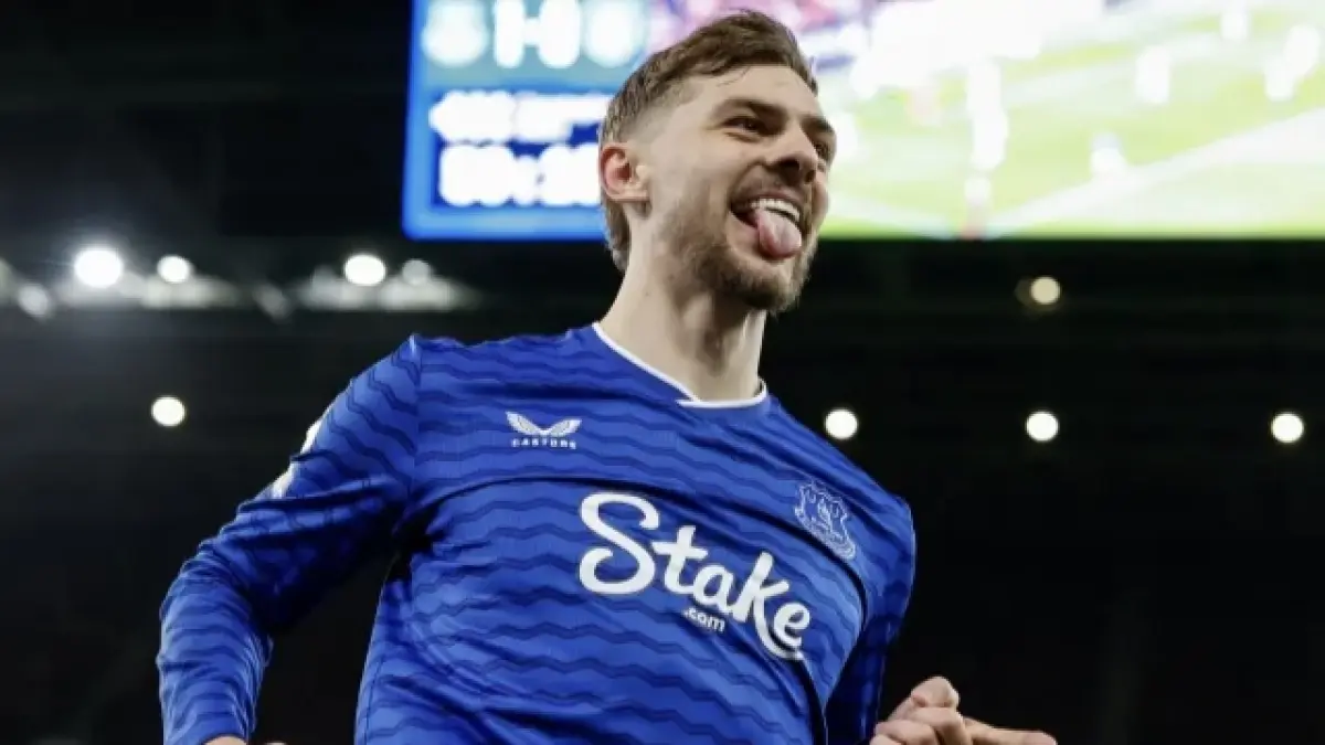 Kiernan Dewsbury-Hall akan mengawal kini tengah Everton. (BBC) 