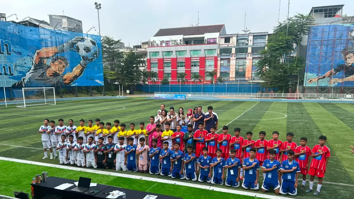 BRI Youth Champions League (BYCL) merupakan kompetisi sepak bola kategori U-14 yang mempertemukan talenta muda dari berbagai wilayah di Indonesia melalui rangkaian pertandingan tingkat regional hingga fase final. 