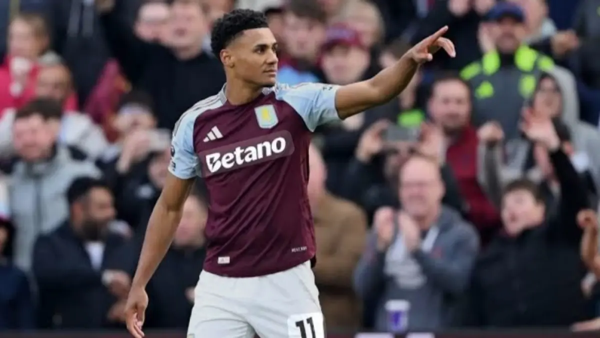 Ollie Watskin jadi andalan Aston Villa menghadapi Brighton & Hove Albion. (BBC) 