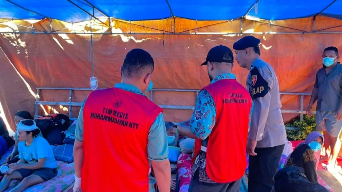 Tim medis Muhammadiyah sudah berada di lapangan membantu penanganan korban gempa NTT. (Muhammadiyah) 