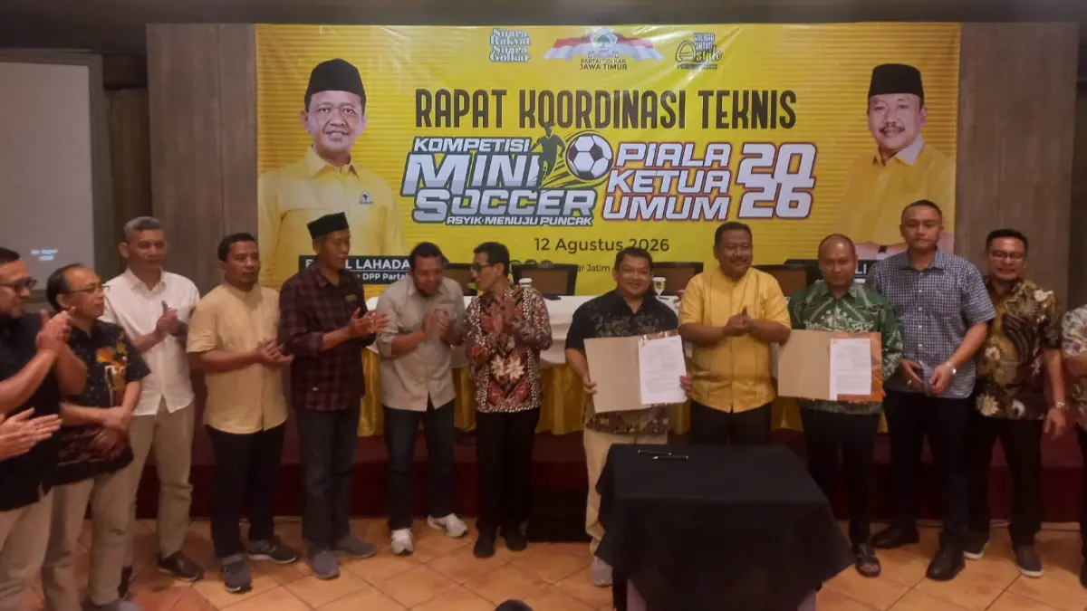 CARI BIBIT UNGGUL: DPD Partai Golkar Jawa Timur menggelar turnamen mini soccer antarpelajar SMA/sederajat se-Jawa Timur.