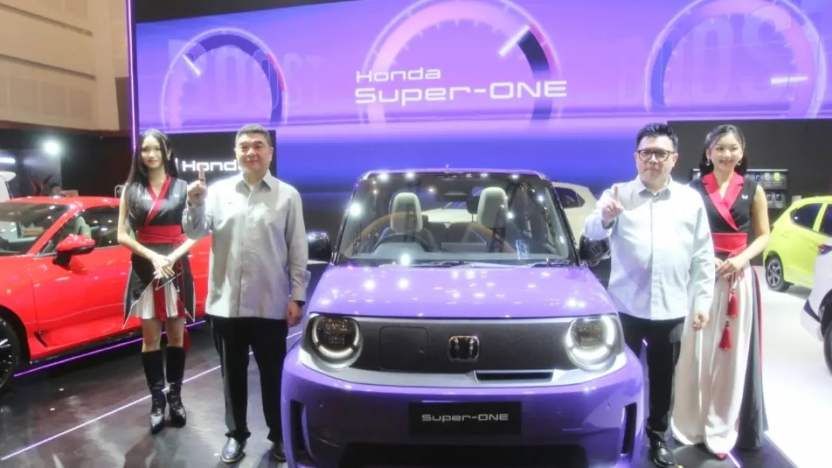 Kehadiran Honda Super-ONE di GIIAS Surabaya 2026 menjadi momentum bagi Honda untuk memperkuat pengenalan kendaraan listrik di Jawa Timur. (Abdullah Munir) 