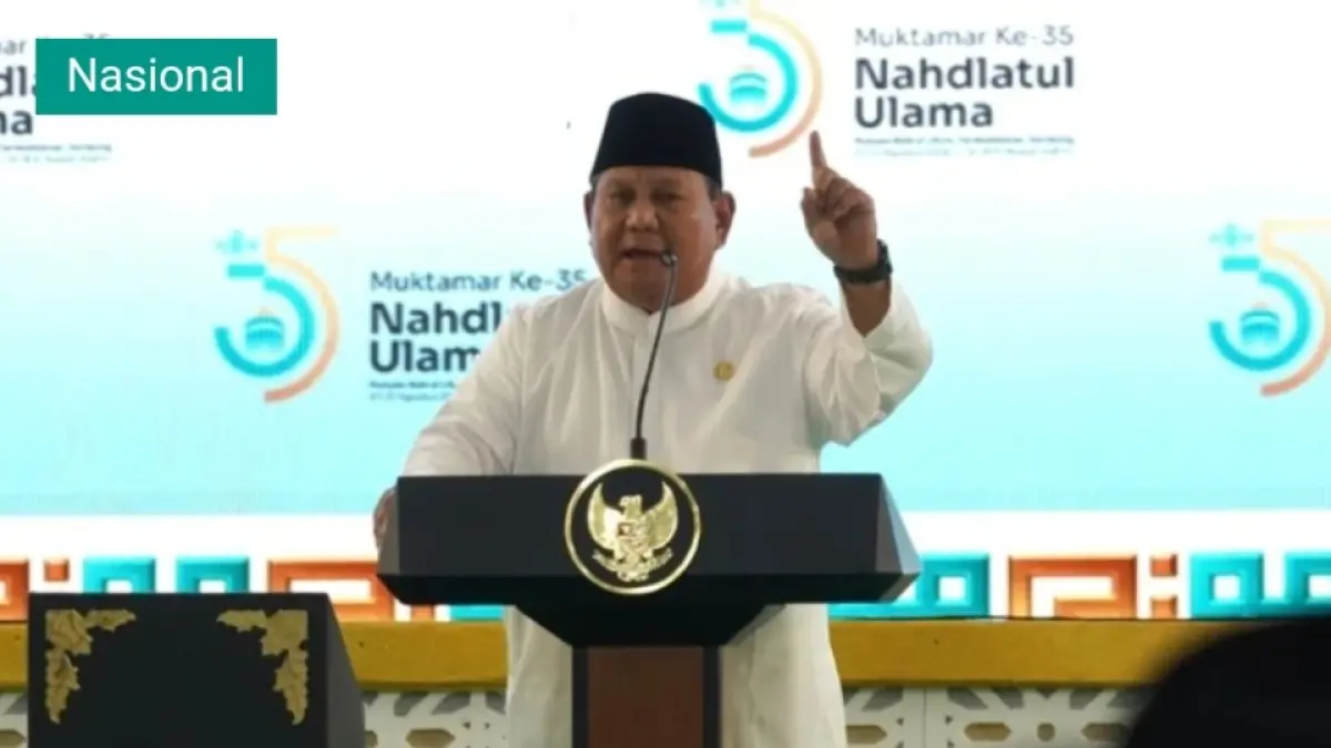 Presiden RI Prabowo Subianto, saat memberikan sambutan Pembukaan Muktamar ke-35 Nahdlatul Ulama (NU) di Pondok Pesantren Bahrul Ulum, Jombang, Jawa Timur, Kamis (27/8). (nu.or.id) 
