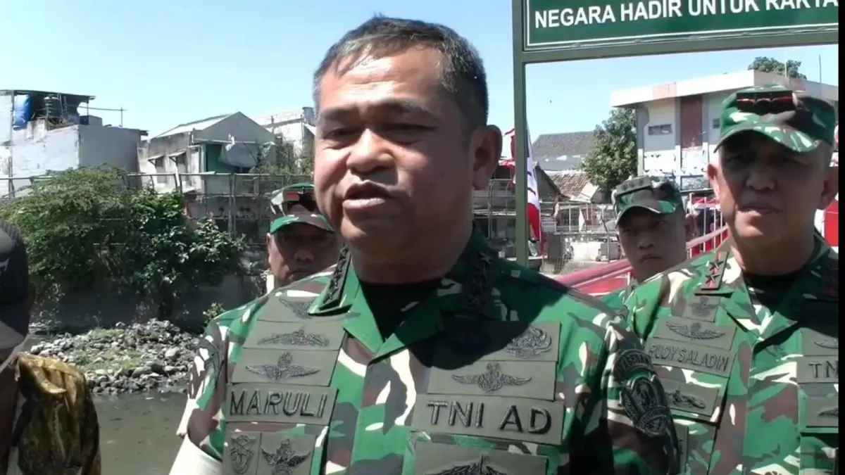 INVESTIGASI: KSAD Jenderal TNI Maruli Simanjuntak menyampaikan melakukan investigasi terkait jembatan ambruk di Pangandaran, Jawa Barat.(IST/RADAR SURABAYA)