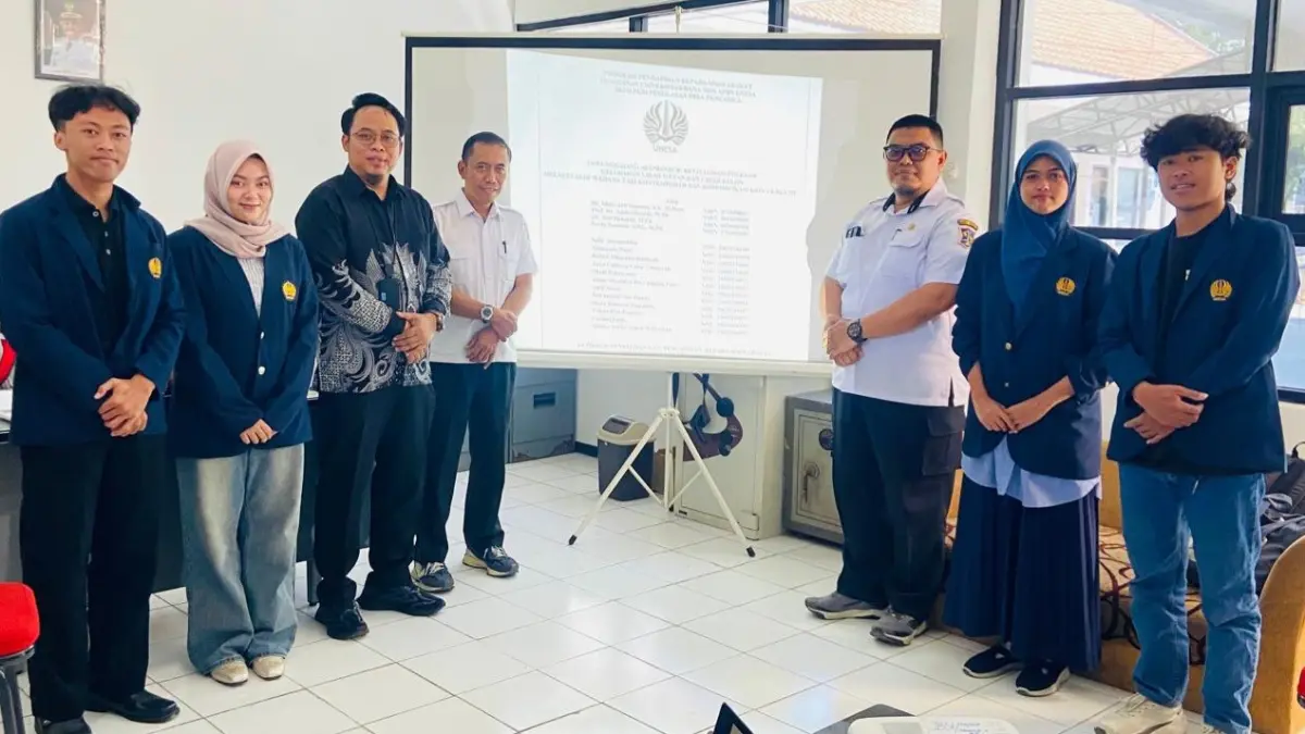 SINERGIS: Suasana kegiatan Penyamaan Persepsi antara tim Pengabdian Kepada Masyarakat (PKM) Universitas Negeri Surabaya (Unesa) dan Pemerintah Kelurahan di Ruang Kantor Lurah Lidah Wetan, Rabu (2/9/2026). 