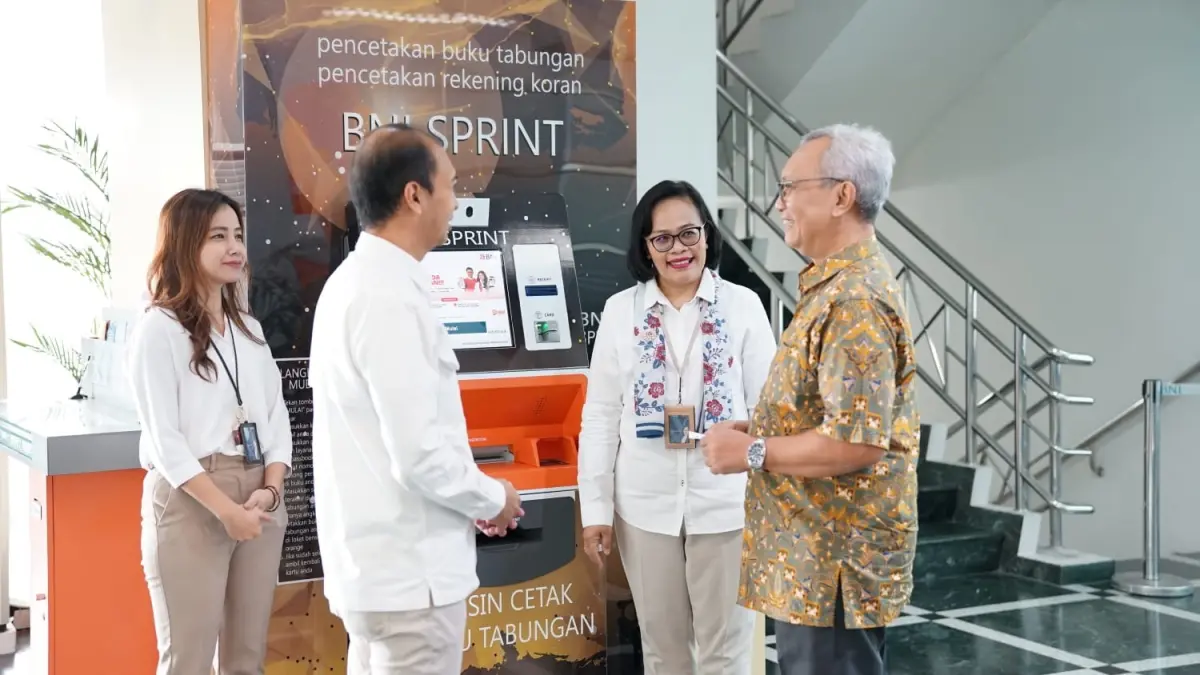KEPERCAYAAN: Melalui interaksi langsung, pemberian apresiasi, serta semangat melayani dengan sepenuh hati, BNI terus berkomitmen menghadirkan pengalaman layanan yang terbaik bagi setiap nasabah.(IST/RADAR SURABAYA)