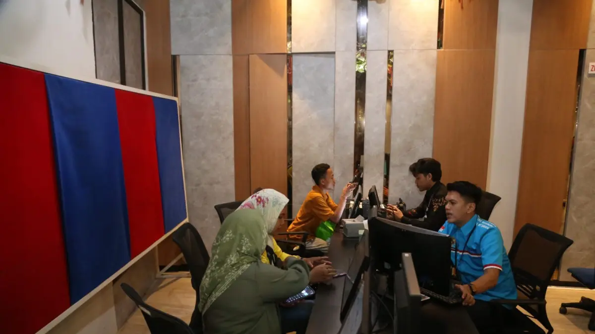 Pengurusan dokumen kependudukan di MPP Siola Surabaya. (IST) 