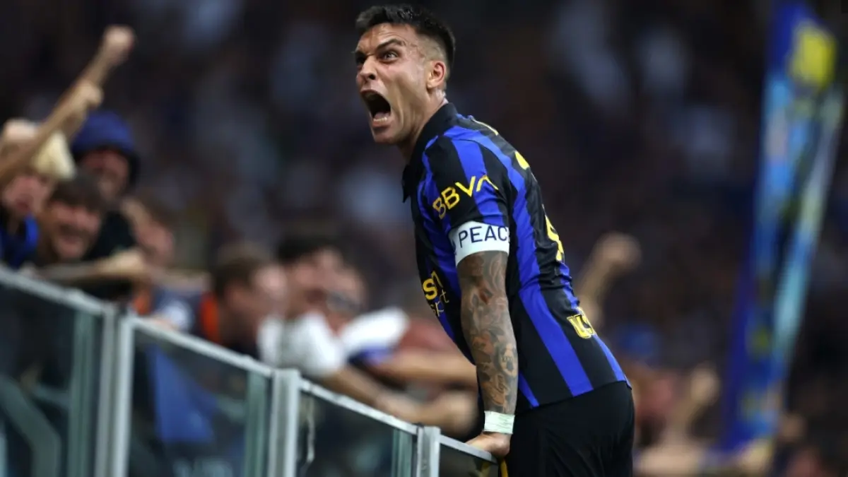 Lautaro Martinez jadi pahlawan kemenangan Inter Milan atas Napoli. (Football Italia). 