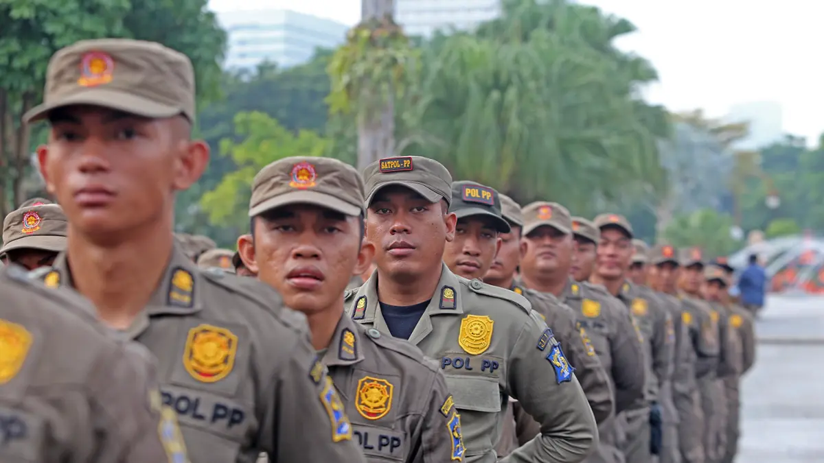 Anggota Satpol PP Surabaya siap bertugas dengan jujur dan amanah. (IST)