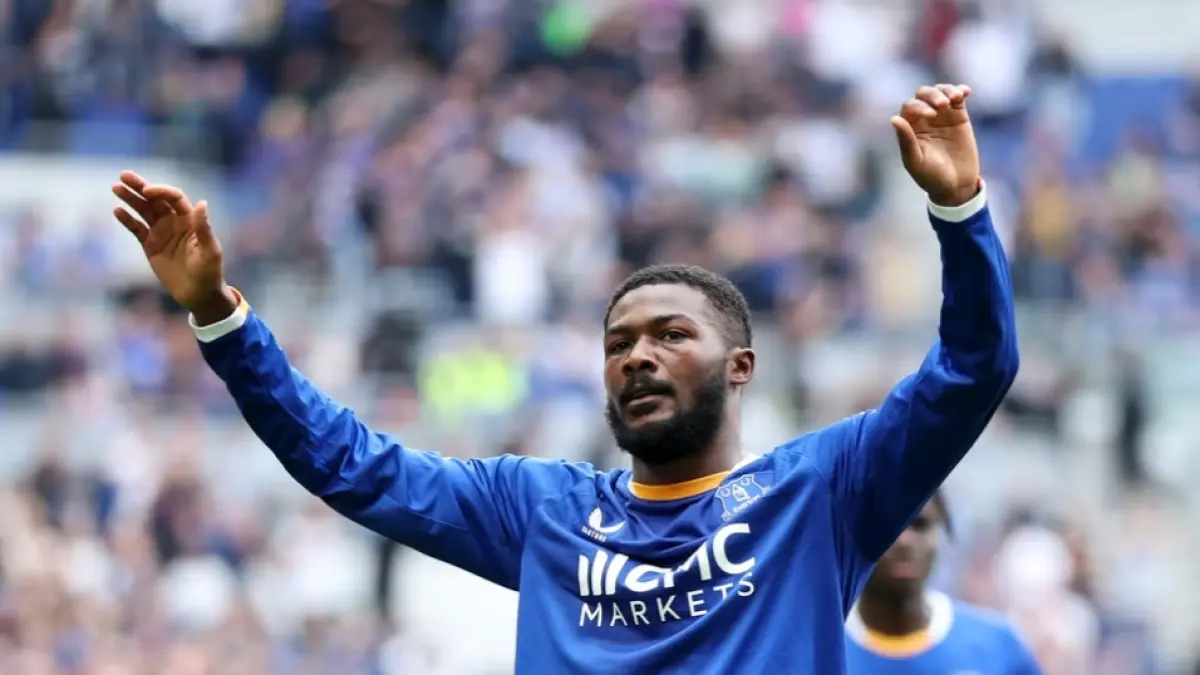 Debut manis Ainsley Maitland-Niles yang langsung cetak gol untuk Everton. (London Evening standard/getty images) 