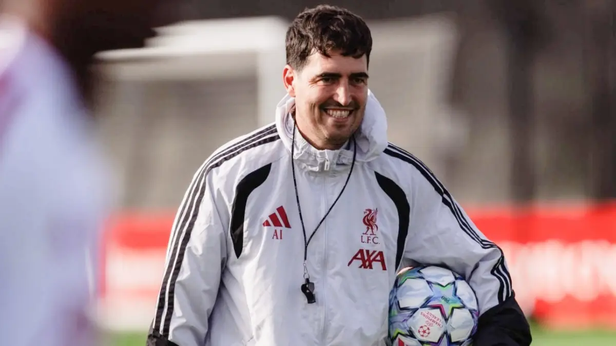 Andoni Iraola optimistis Liverpool tampil maksimal di laga perdana Liga Champions. (Liverpoolfc.com) 