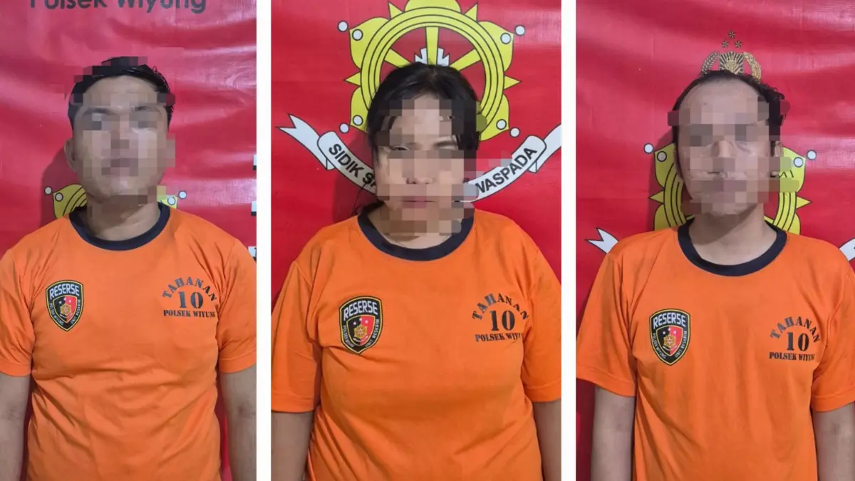 DIRINGKUS: Tiga tersangka eksekutor curanmor dan penadah saat diamankan Polsek Wiyung, Surabaya.(IST/RADAR SURABAYA)