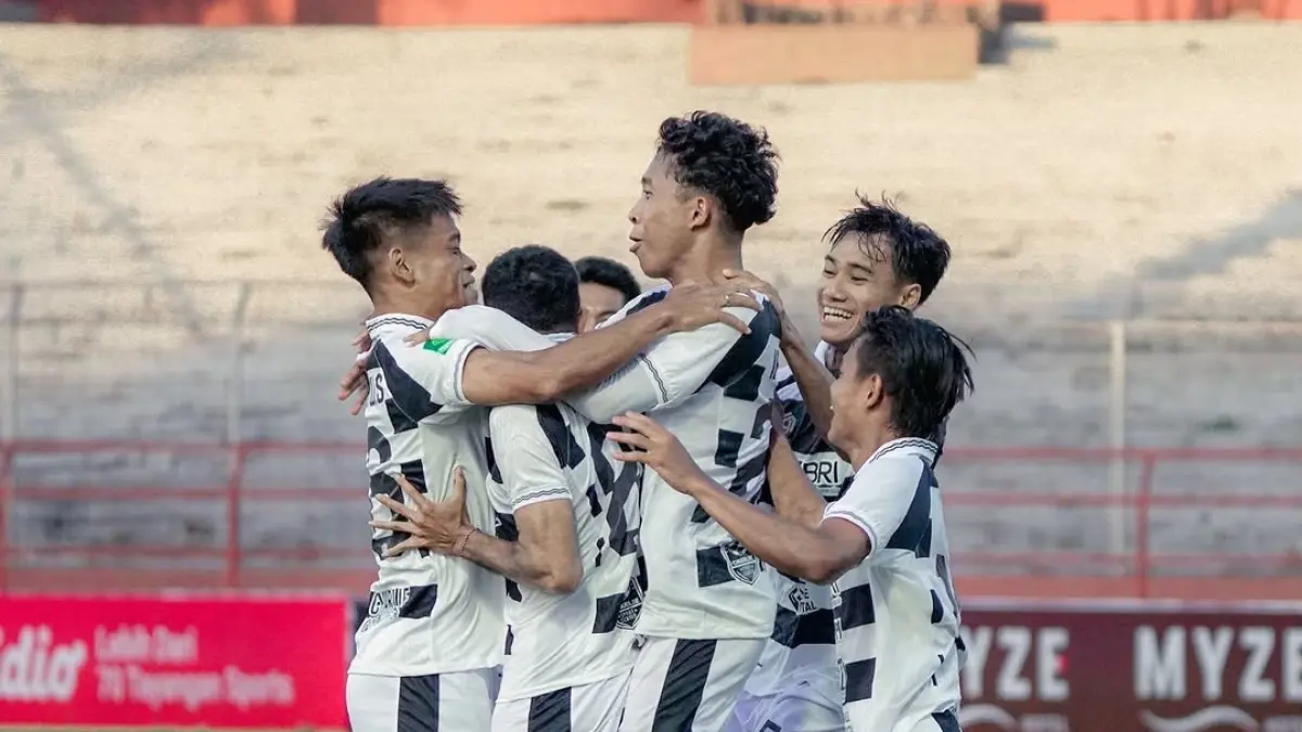 Selebrasi pemain Kendal Tornado FC usai kalahkan de Red FC di Stadion G10N. (IG Kendal Tornado FC).