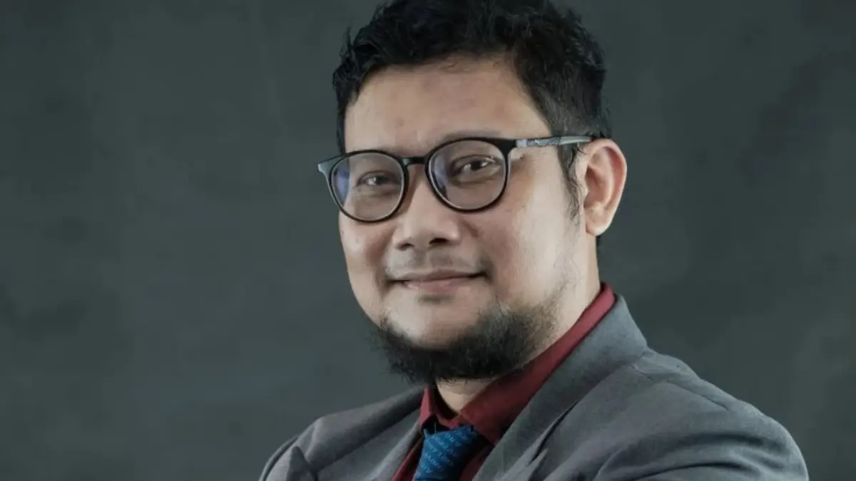 Guru Besar Bidang Perilaku Konsumen Berkelanjutan Universitas Airlangga (Unair) Prof. Dr. Gancar Candra Premananto, CESGI, QCRO, AIBIZ. (Dimas Mahendra)