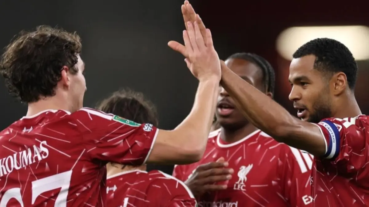 Cody Gakpo (kanan) dan Lewis Koumas jadi bintang saat Liverpool singkirkan Tottenham Hotspur. (Liverpool)
