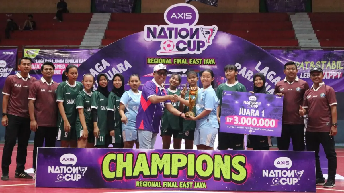 TERBAIK: Tim Futsal Putri SMAN 1 Wonoayu menjadi Juara Putri Final Regional AXIS Nation Cup 2026 East Java Balinusra.(IST/RADAR SURABAYA)