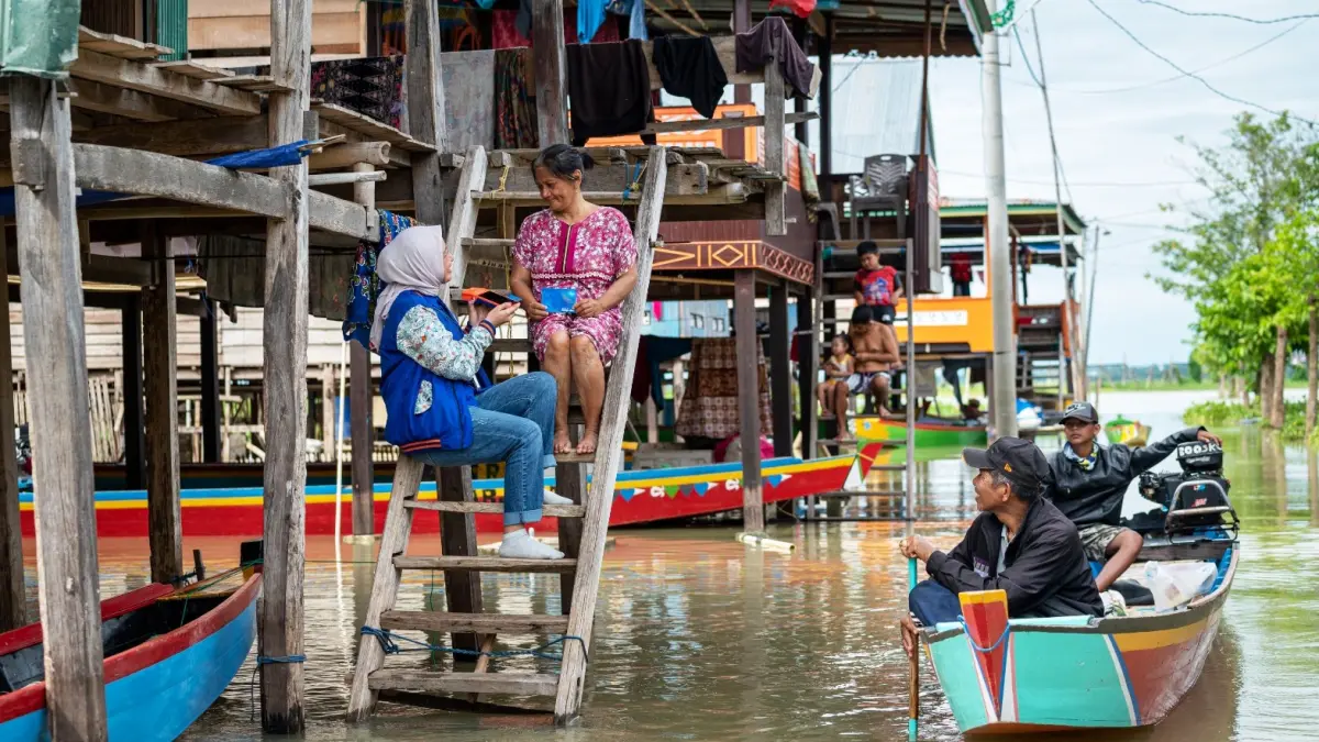 TERBAIK: Pelayanan prima kepada nasabah menjadikan PT Bank Rakyat Indonesia (Persero) Tbk (BRI) meraih penghargaan Advancing Women’s Economic Empowerment dalam ajang Bloomberg Technoz Women on the Move (WOTM) 2026 yang digelar di Sudamala Resort Senggigi, Nusa Tenggara Barat (12/9).