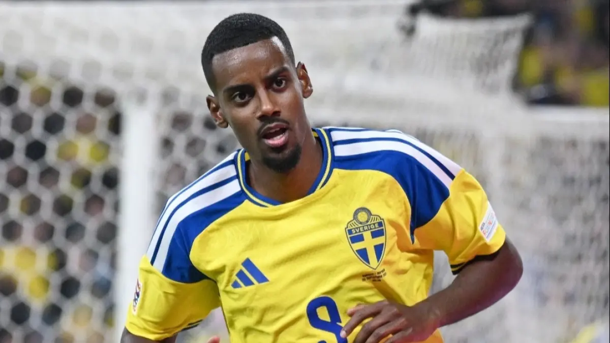 Alexander Isak mengalami cedera saat membela timnas Swedia. (Dailymail)