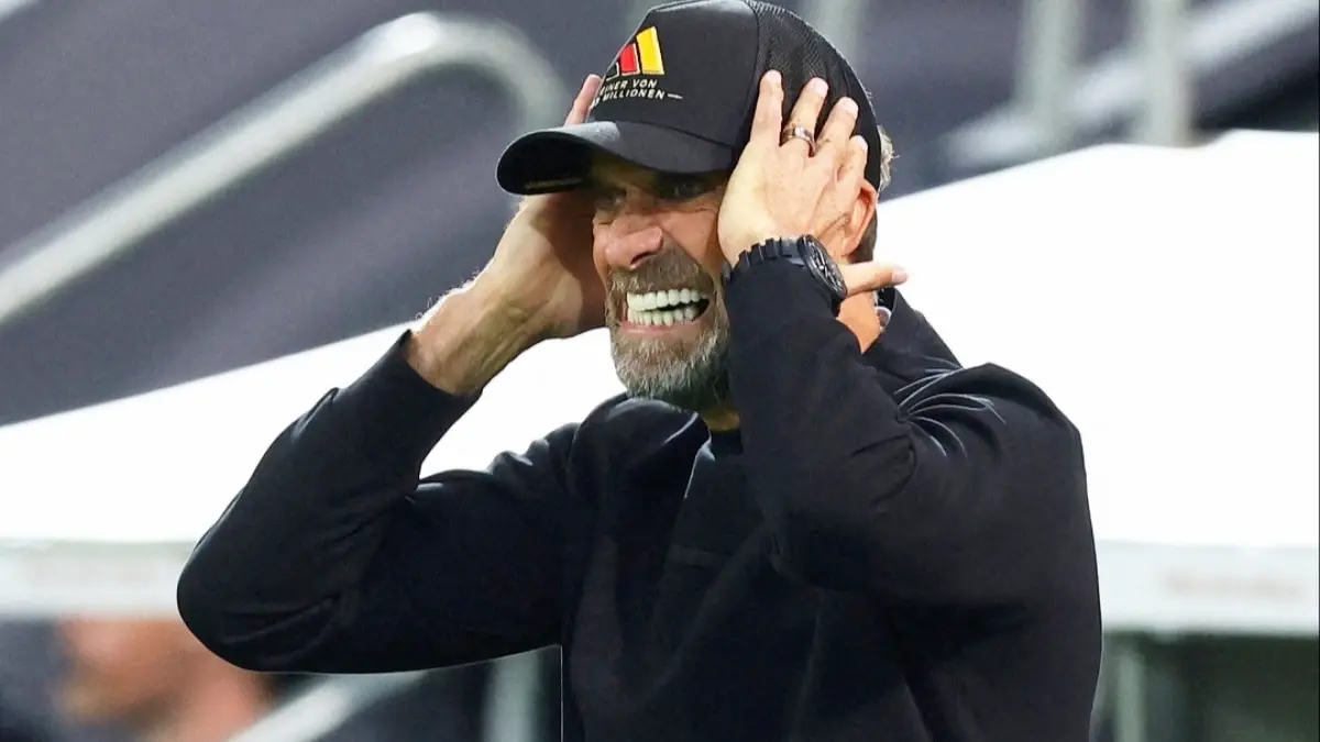 Jurgen Klopp dibikin malu Yunani di kandang sendiri. (Dailymail)