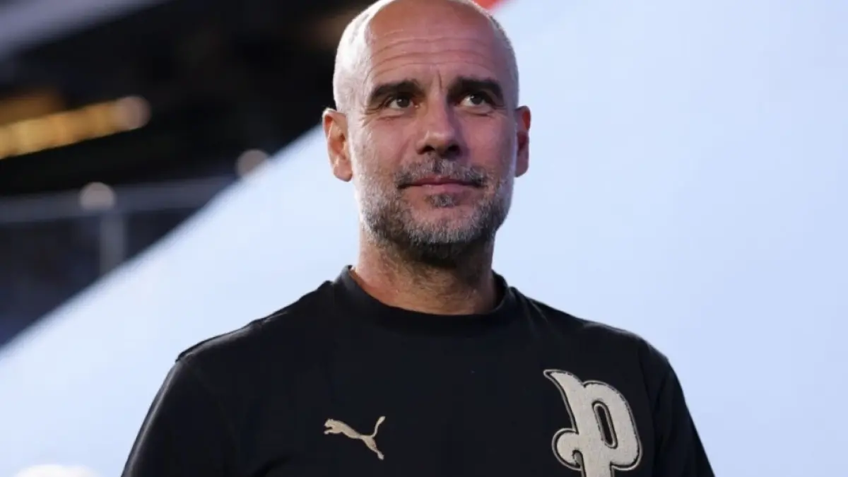 Pep Guardiola akhirnya buka suara soal kasus yang menimpa Manchester City. (Caught Offside)